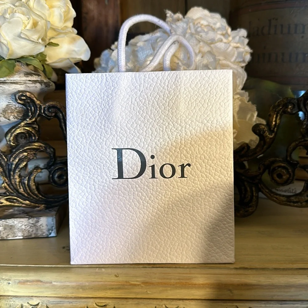 CHRISTIAN DIOR 
Metal J'Adior Mise En Dior Tribal Earrings Black - Picture 13 of 16